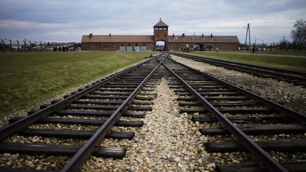 Russia-Poland feud over history clouds Auschwitz anniversary | AP News